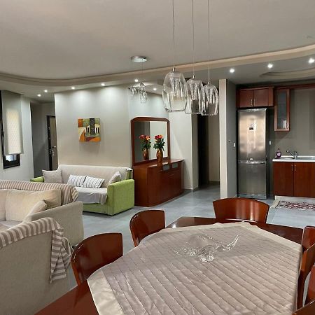Aretousa - Center Luxury Suites 1 Néa Péramos Eksteriør bilde