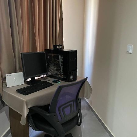 Aretousa - Center Luxury Suites 1 Néa Péramos Eksteriør bilde