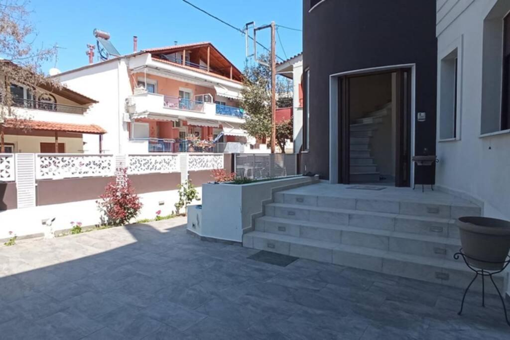 Aretousa - Center Luxury Suites 1 Néa Péramos Eksteriør bilde