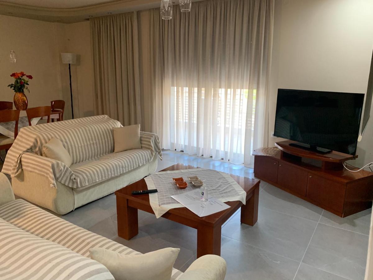 Aretousa - Center Luxury Suites 1 Néa Péramos Eksteriør bilde