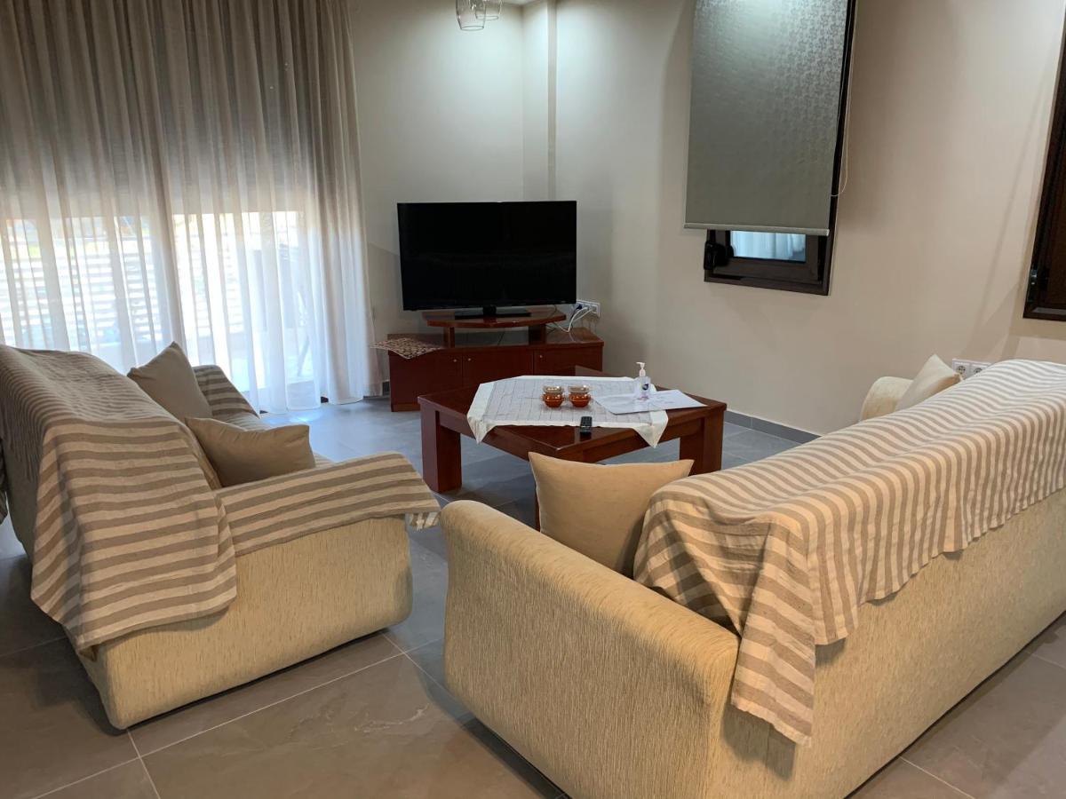 Aretousa - Center Luxury Suites 1 Néa Péramos Eksteriør bilde