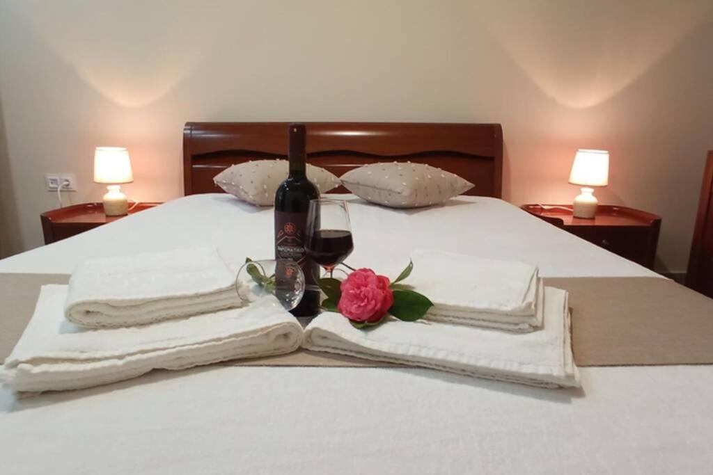 Aretousa - Center Luxury Suites 1 Néa Péramos Eksteriør bilde
