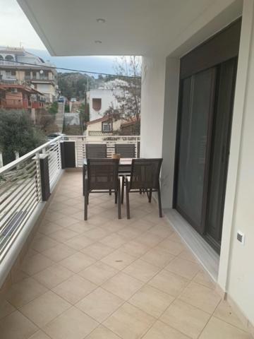 Aretousa - Center Luxury Suites 1 Néa Péramos Eksteriør bilde