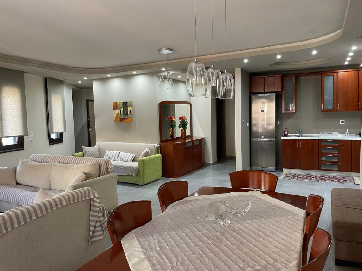 Aretousa - Center Luxury Suites 1 Néa Péramos Eksteriør bilde