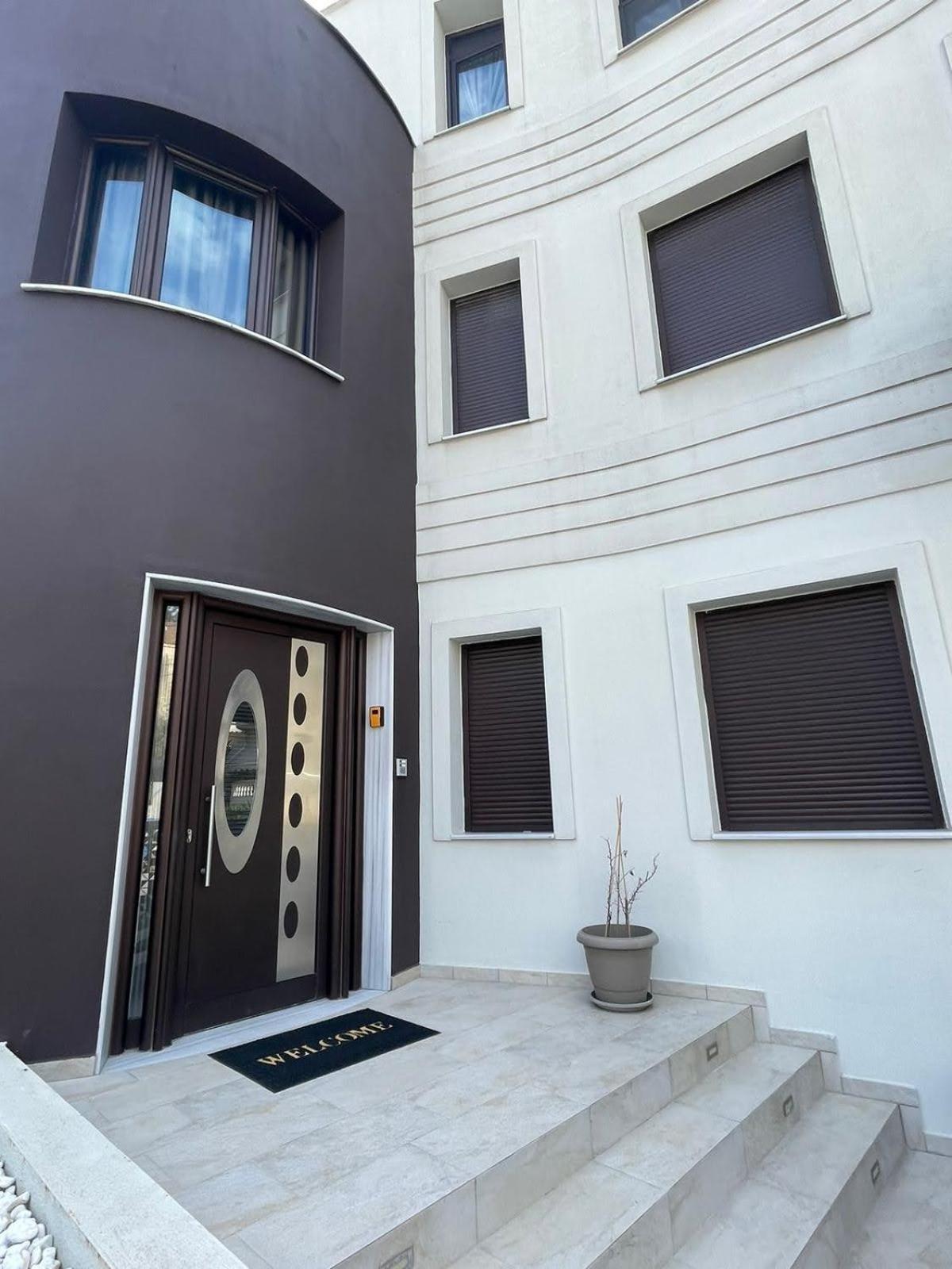 Aretousa - Center Luxury Suites 1 Néa Péramos Eksteriør bilde